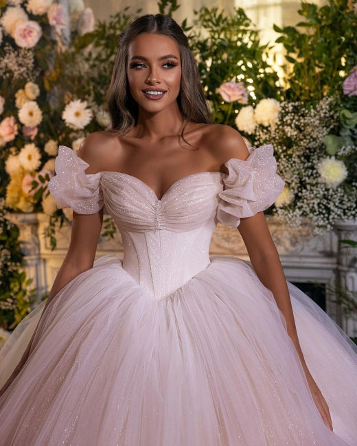 Robes de mariée de princesse de luxe avec des paillettes et de la dentelle 