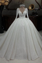 Vestidos de novia princesa con escote en V, corte en A, brillantes y con mangas