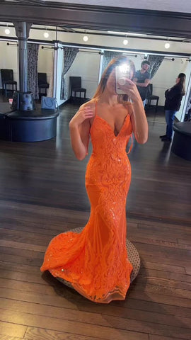 Robe de soirée sirène orange à col en V et fines bretelles spaghetti, robe de bal charmante Y843
