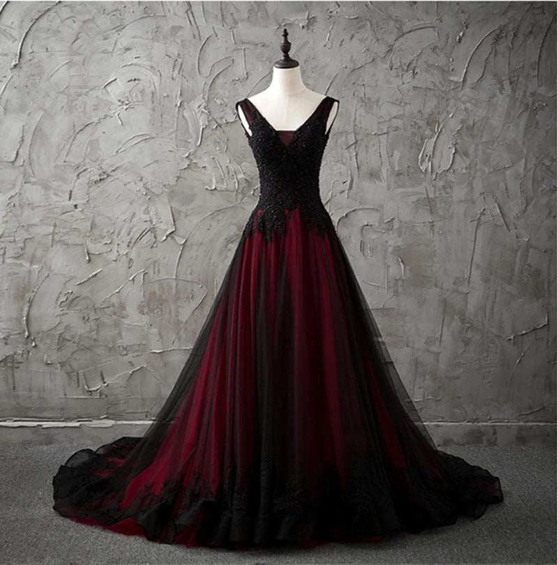 Vestidos de novia góticos sin mangas con escote en V, en negro y rojo, con apliques de encaje y pedrería. Vestidos de novia de estilo campestre chic con espalda baja. Modelo Y1461