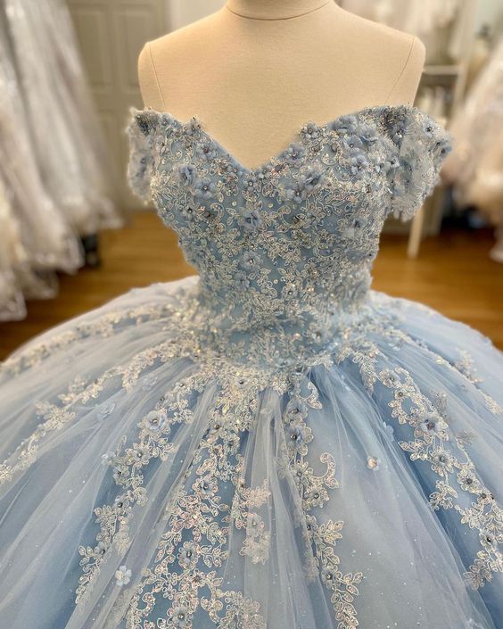Vestido de baile con apliques de encaje azul de Winter Wonderful Land, modelo Y615
