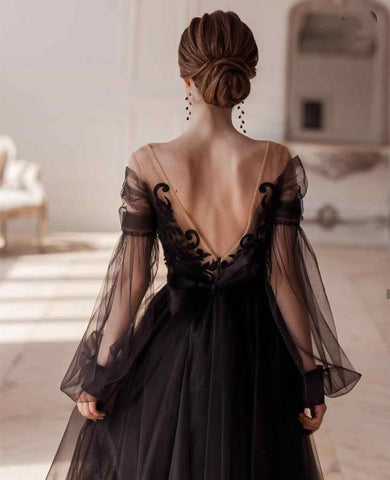 Elegante vestido de noche negro ilusión de manga larga, escote en V, apliques de encaje, espalda descubierta, corte en A y largo hasta el tobillo S26660