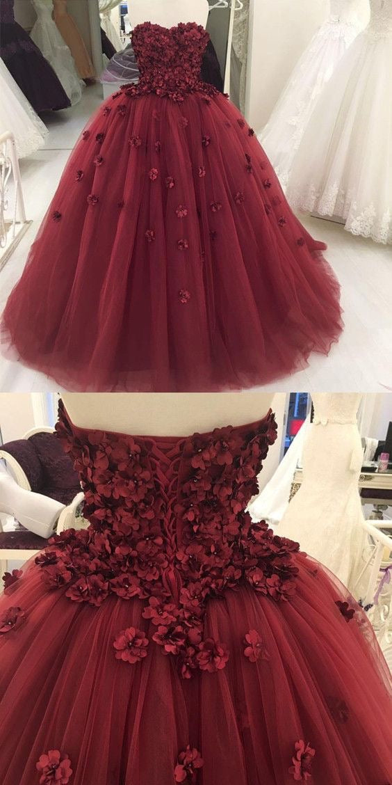 Encantador vestido de baile de tul burdeos sin tirantes con flores hechas a mano Y1218