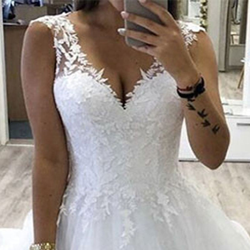 Baoleely V-neck Princess Ball Gown Wedding Dress With Tiered Tulle Skirt White Customize Bride Dress Winter Bridal Gowns
