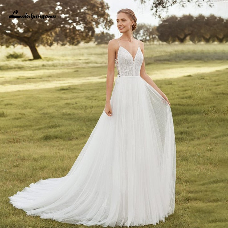 Baoleely Lakshmigown Spaghetti Straps Boho Wedding Dresses 2021 V Neck Backless Bohemian Lace Bride Dress Tulle Beach Bridal Gown