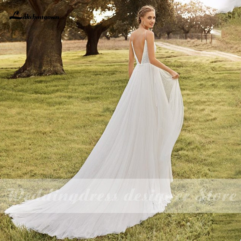 Baoleely Lakshmigown Spaghetti Straps Boho Wedding Dresses 2021 V Neck Backless Bohemian Lace Bride Dress Tulle Beach Bridal Gown