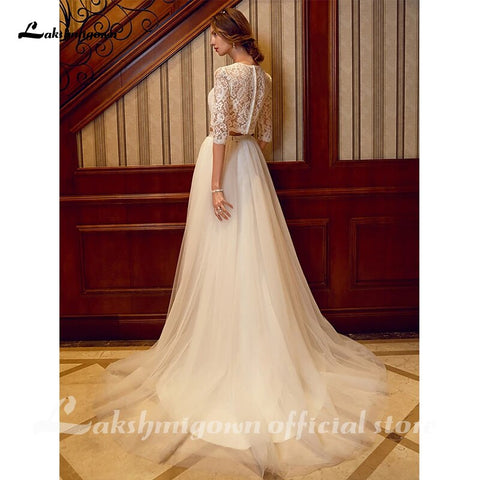 Vestidos de novia de dos piezas Baoleely con cuello joya, cola de corte, tul sobre encaje, encaje con cordón, manga corta ilusión con fajines/cintas.