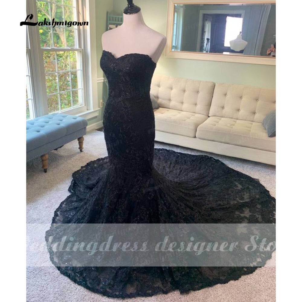 Baoleely Baoleely 2022 Elegant Gothic Wedding Dresses with Cape Veil Black Strapless Bridal Gowns with Sequins Floral Lace robe mariage femme