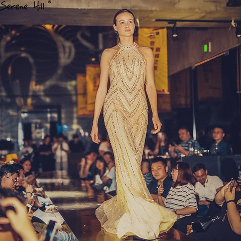 Vestido de noche sexy de lujo con cuello halter y corte sirena LA6615