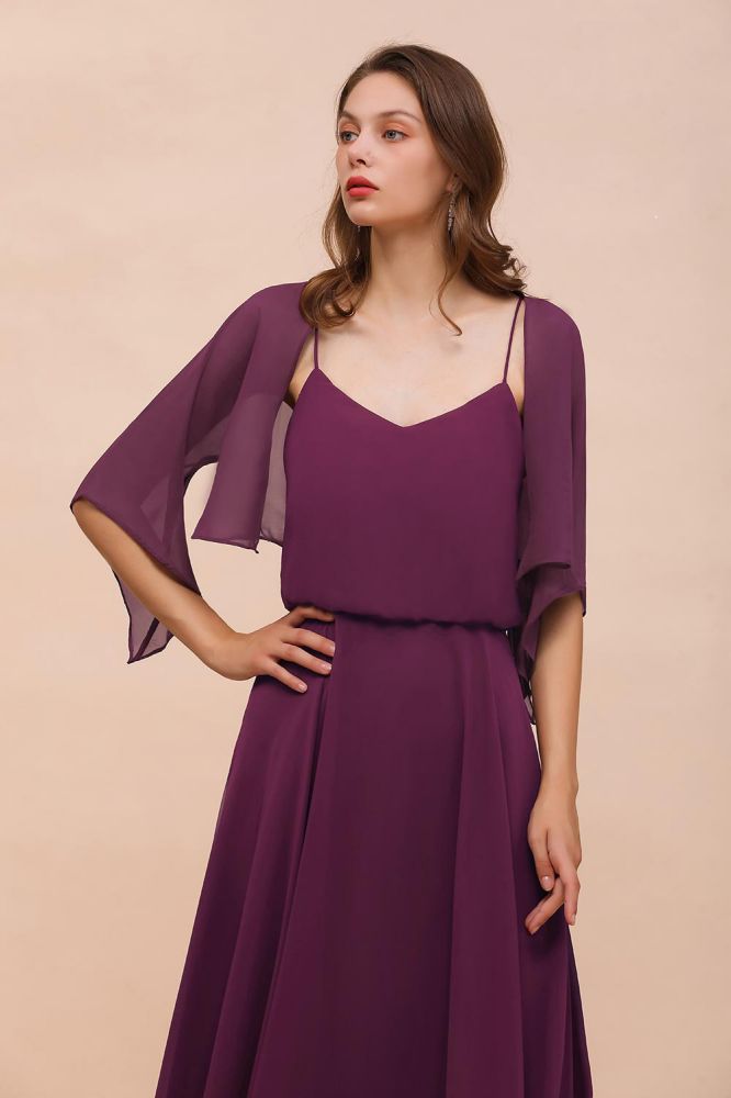 Robe de demoiselle d'honneur violette à bretelles spaghetti et drapée, longueur au sol, style décontracté.