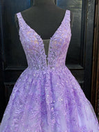 Vestidos de noche formales de graduación, corte A, escote en V, tul y encaje, color morado.