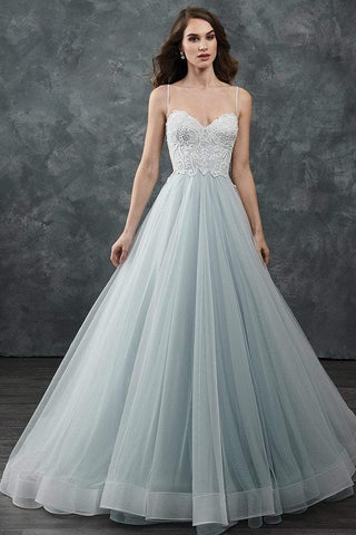 Robe de mariée en tulle à corsage orné de perles, sans manches