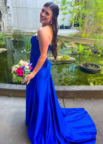 Arielle | Robe de bal fourreau bustier en satin avec fente