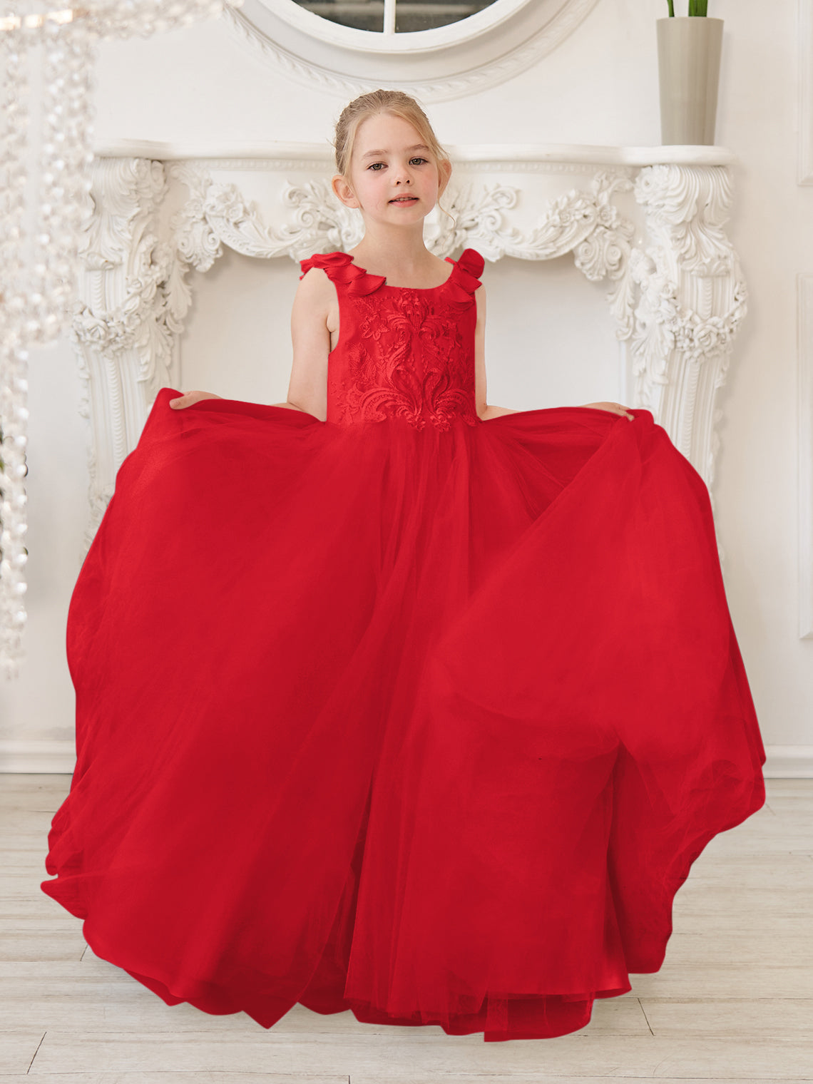 Elegante vestido blanco de tul para niña de las flores con cola corta 