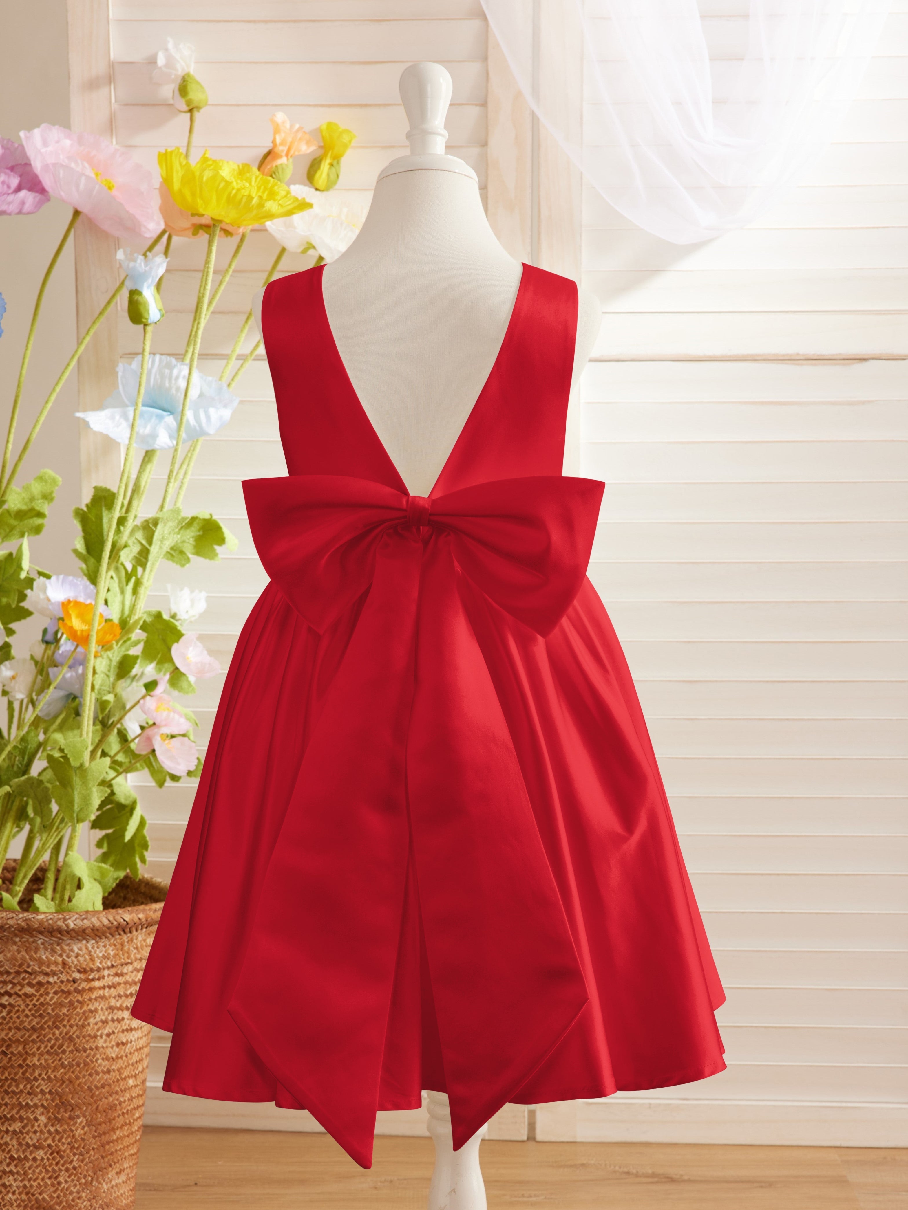 Elegante vestido de niña de las flores de satén con corte en A, espalda en V y lazo, hasta la rodilla 