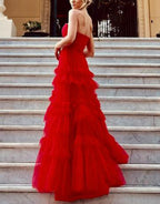 Vestido de graduación de tul con volantes, corte en A, sin tirantes