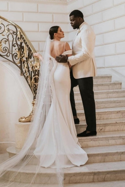 Robe de mariée sirène en satin à fines bretelles et manches courtes, style romantique