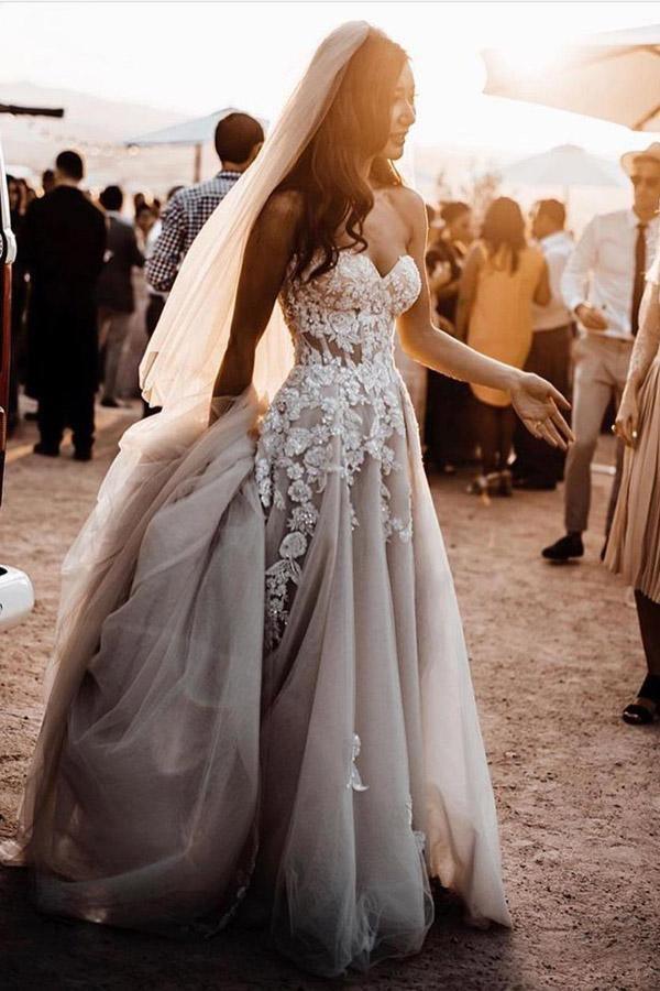 Robe de mariée romantique à décolleté cœur, style bohème, ornée de dentelle 3D WD497