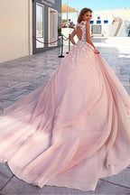 Robe de mariée romantique en tulle et taffetas, décolleté rond, coupe trapèze WD189