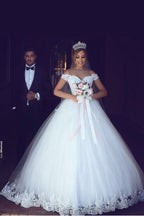 Romantic White Long A-line Off The Shoulder Sweetheart Wedding Dresses With Lace