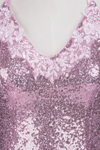 Robe de bal sirène rose poudré à fines bretelles spaghetti et col en V