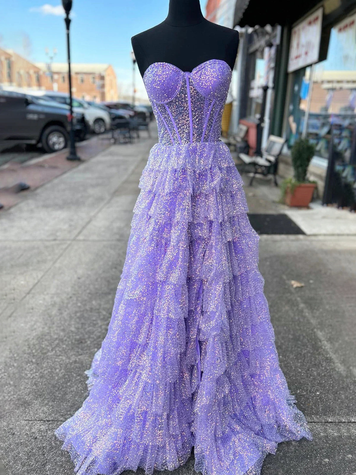 Rosina | Vestido largo de fiesta de lentejuelas con escote corazón y abertura, corte en A, color lavanda