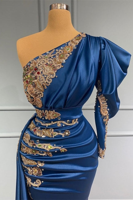 Vestido de fiesta asimétrico azul real de un solo hombro en satén elástico con apliques