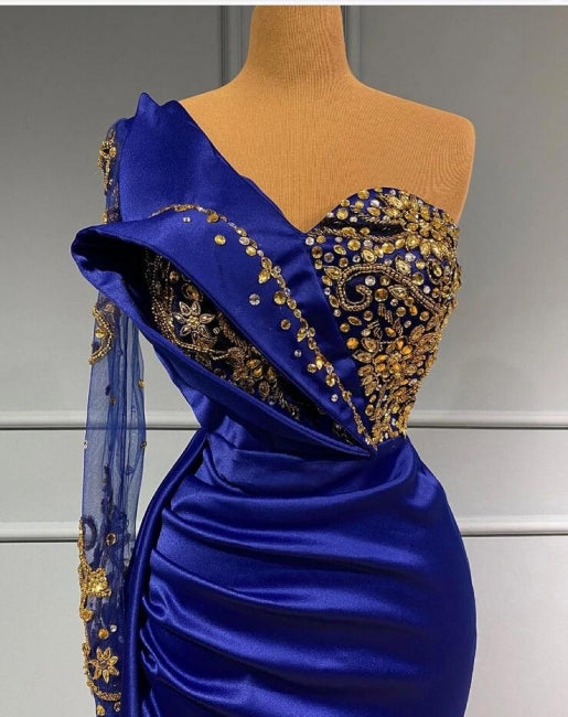 Robe de bal sirène longue bleu roi à une épaule et manches