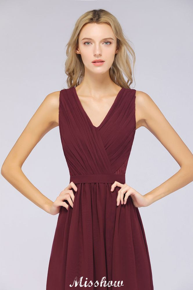 Vestido de dama de honor largo hasta el suelo, corte en A, con volantes, de gasa y encaje, con escote en V.