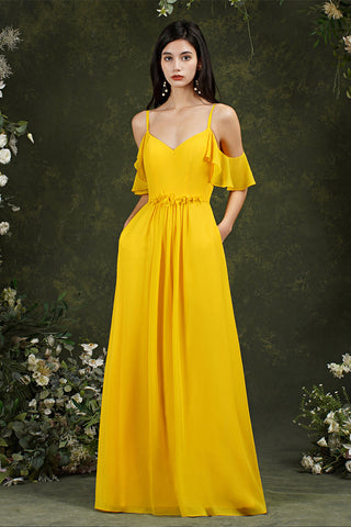 Vestido largo de fiesta de tul con tirantes finos y corte en A con volantes