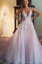 Robe de mariée/robe de bal longue à col rond en V avec appliques PG359