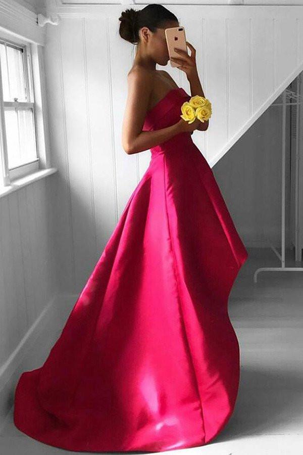 Nouvelle arrivée : robe de bal rouge asymétrique à épaules dénudées et plissée fuchsia sans bretelles. 