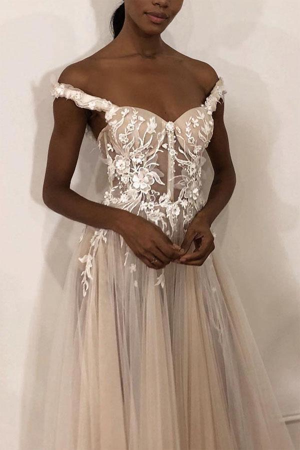 Vestido de novia largo color marfil con hombros descubiertos y apliques WD363