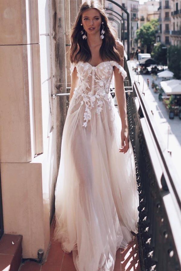 Vestido de novia largo color marfil con hombros descubiertos y apliques WD363