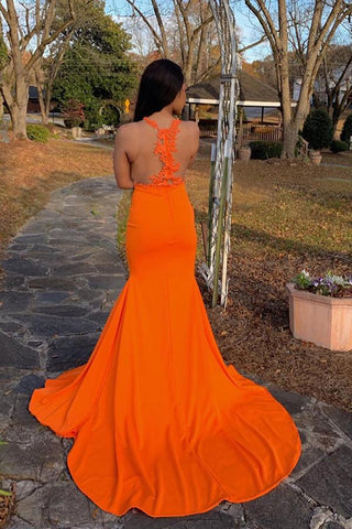 Robe de bal sirène transparente sans manches avec fente sur le devant et traîne ornée d'appliques