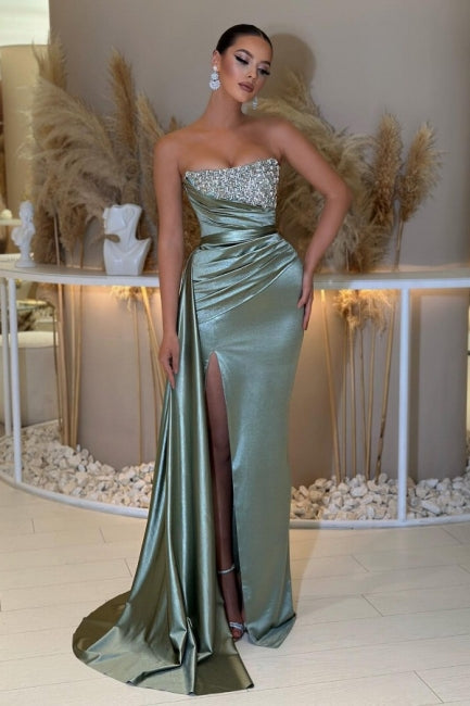 Vestidos de noche de satén sin mangas, sexis y hermosos, con cuentas y corte columna.