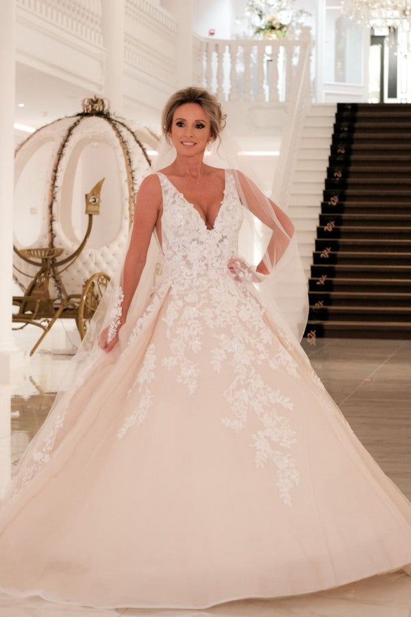 Vestido de novia largo, sexy, de corte A, escote en V, tirantes finos, apliques de encaje y espalda descubierta