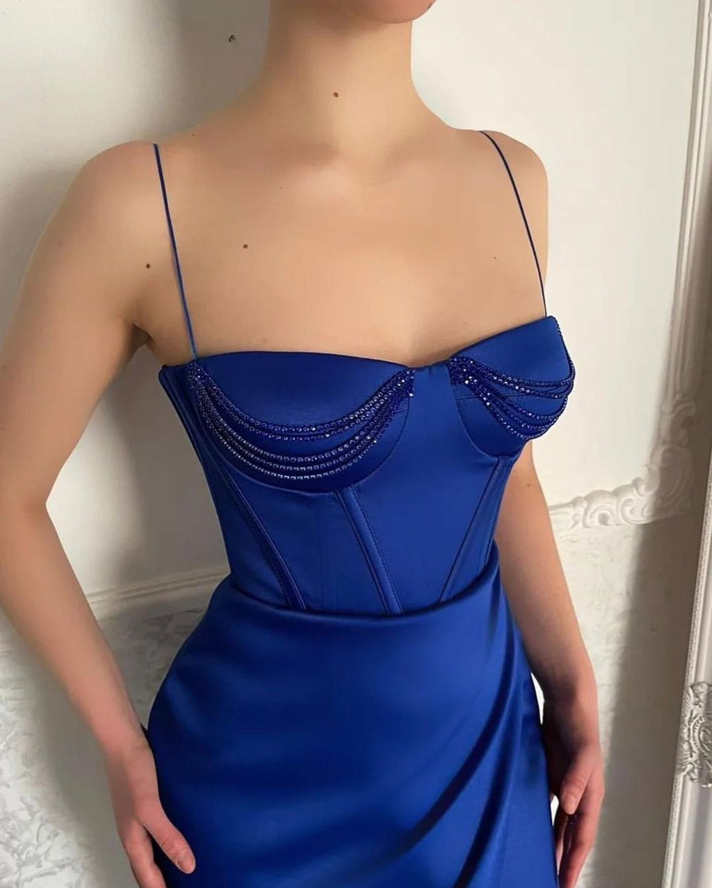 Robe de bal sirène sexy bleue à longues bretelles spaghetti et fente