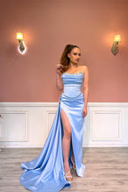 Robe de bal sirène longue et sexy bleue, sans bretelles, en dentelle et strass, avec fente
