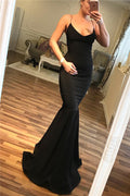 Vestidos de fiesta negros largos y sexis estilo sirena con tirantes finos