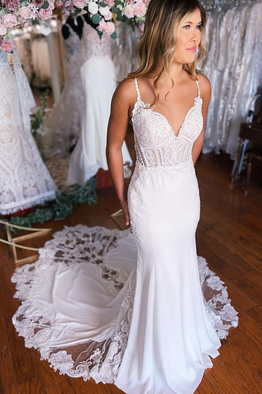 Vestido de novia largo de sirena, sexy, con tirantes finos, espalda descubierta de encaje y cola