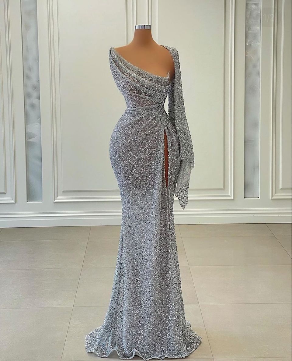 Robe de bal sirène longue et sexy à une épaule et paillettes fendues