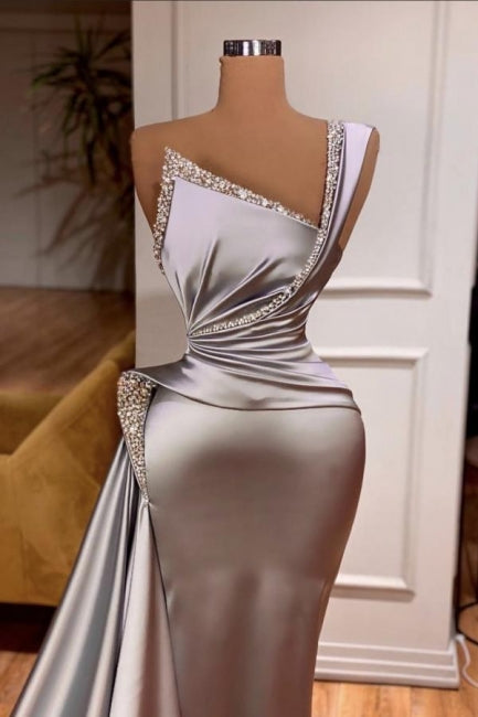 Robe de soirée sirène moulante asymétrique à une épaule avec traîne.