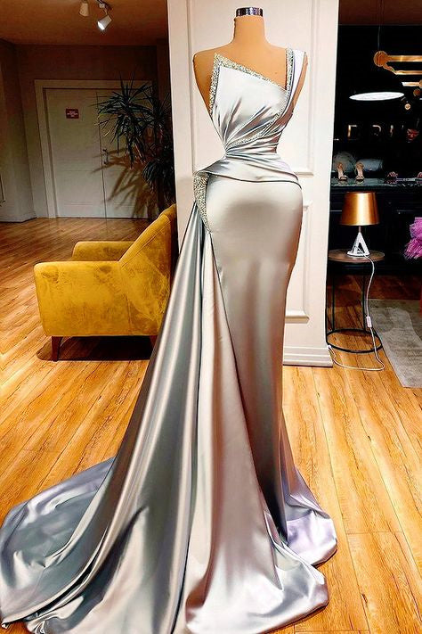 Robe de soirée sirène moulante asymétrique à une épaule avec traîne.
