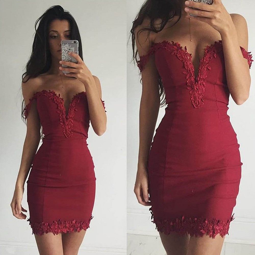 Robe de bal bordeaux courte fourreau sexy à épaules dénudées
