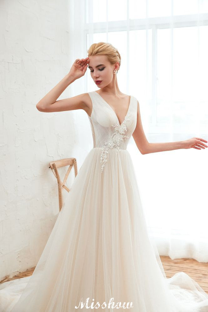 Robe de mariée princesse sexy en tulle à col en V avec applications de dentelle