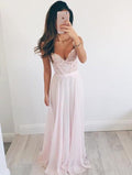 Robe de bal longue en mousseline rose pâle à col en V, sans manches 