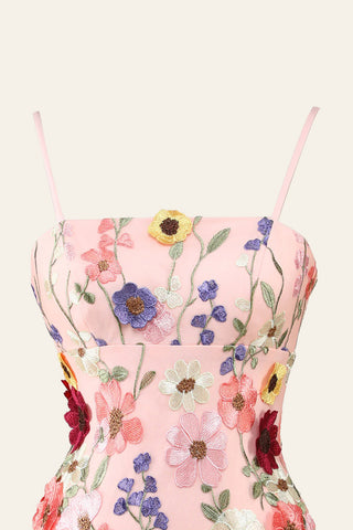 Vestido de fiesta de bienvenida con tirantes finos y flores en 3D