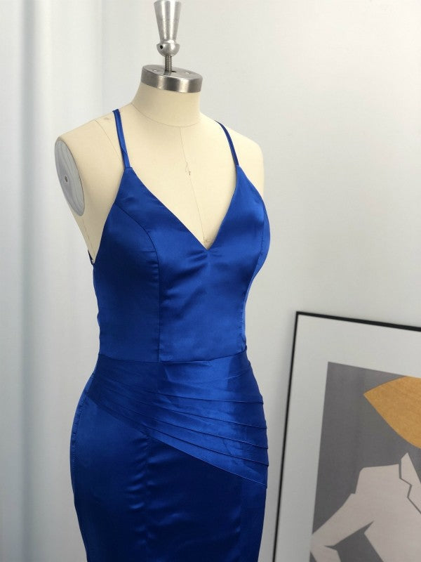 Robe de bal fourreau sans manches à col en V et froncée en satin tissé élastique