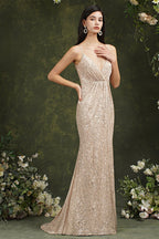 Vestido de dama de honor/baile de sirena con tirantes finos, escote en V y lentejuelas brillantes hasta el suelo.